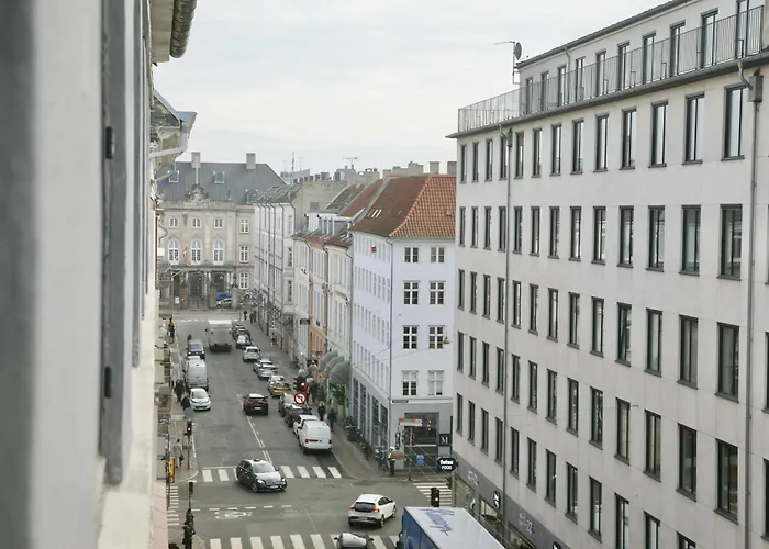 Nice 2-Bed In City Center